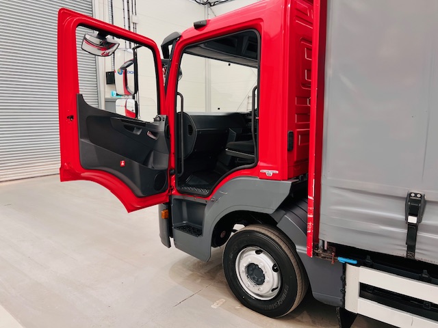 Mercedes Atego 816 Day Cab Curtainsider