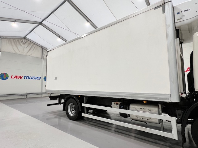 DAF CF 260 4×2 Day Cab Fridge Box