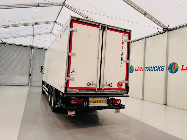 DAF CF 330 6×2 Rear Lift Fridge Box