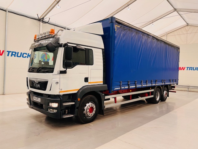 MAN TGS 26.340 6×2 Rear Steer Curtainsider