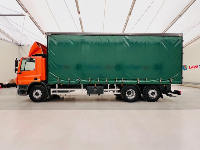 DAF CF75 310 6×2 Rear Lift Day Cab Curtainsider