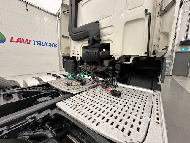 DAF CF 460 6×2 Midlift Tractor Unit