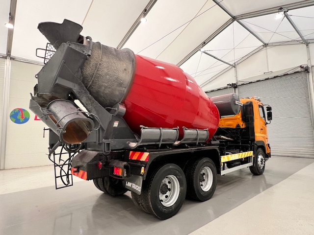 Hino 700 2813 6×4 Cement Mixer