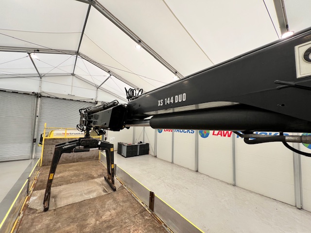 Mercedes Axor 2529 Rear Lift Brick Grab Manual