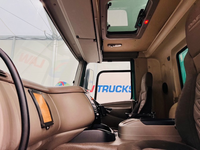 DAF CF75 310 Rear Lift Day Cab Dropside Brick Grab