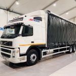 Volvo FM9 260 10 Tyre Sleeper Cab Curtainsider - thumbnail
