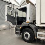 Mercedes Axor 1824 Day Cab Box Van - thumbnail