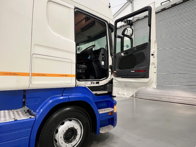 Scania R450 6×2 Midlift Topline Tractor Unit