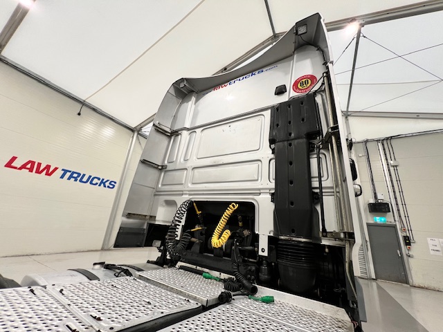 DAF XF105 460 6×2 Super Space Cab Tractor Unit