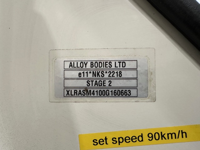 DAF CF 330 6×2 Rear Lift Sleeper Cab Curtainsider