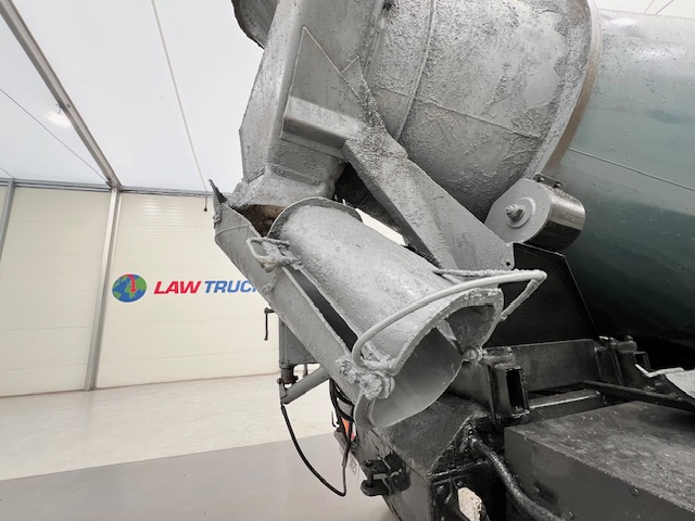 Hino 700 3241 8×4 Cement Mixer