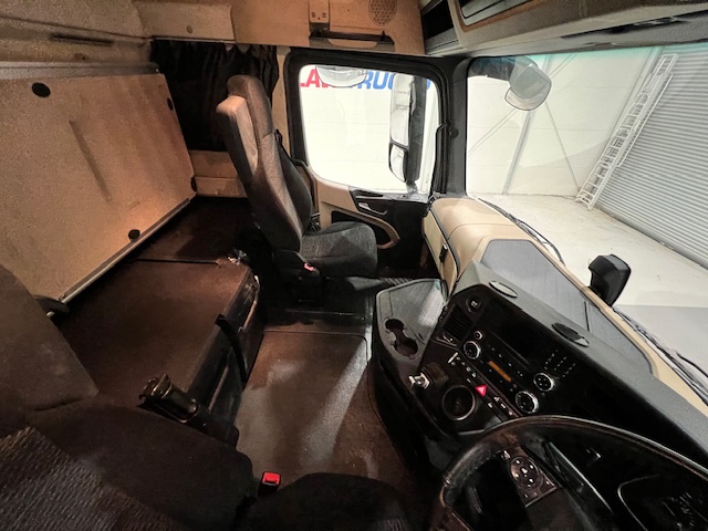 Mercedes Actros 2545 6×2 Midlift Tractor Unit