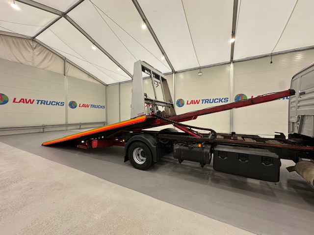 MAN TGL 12.220 Crew Cab Tilt and Slide