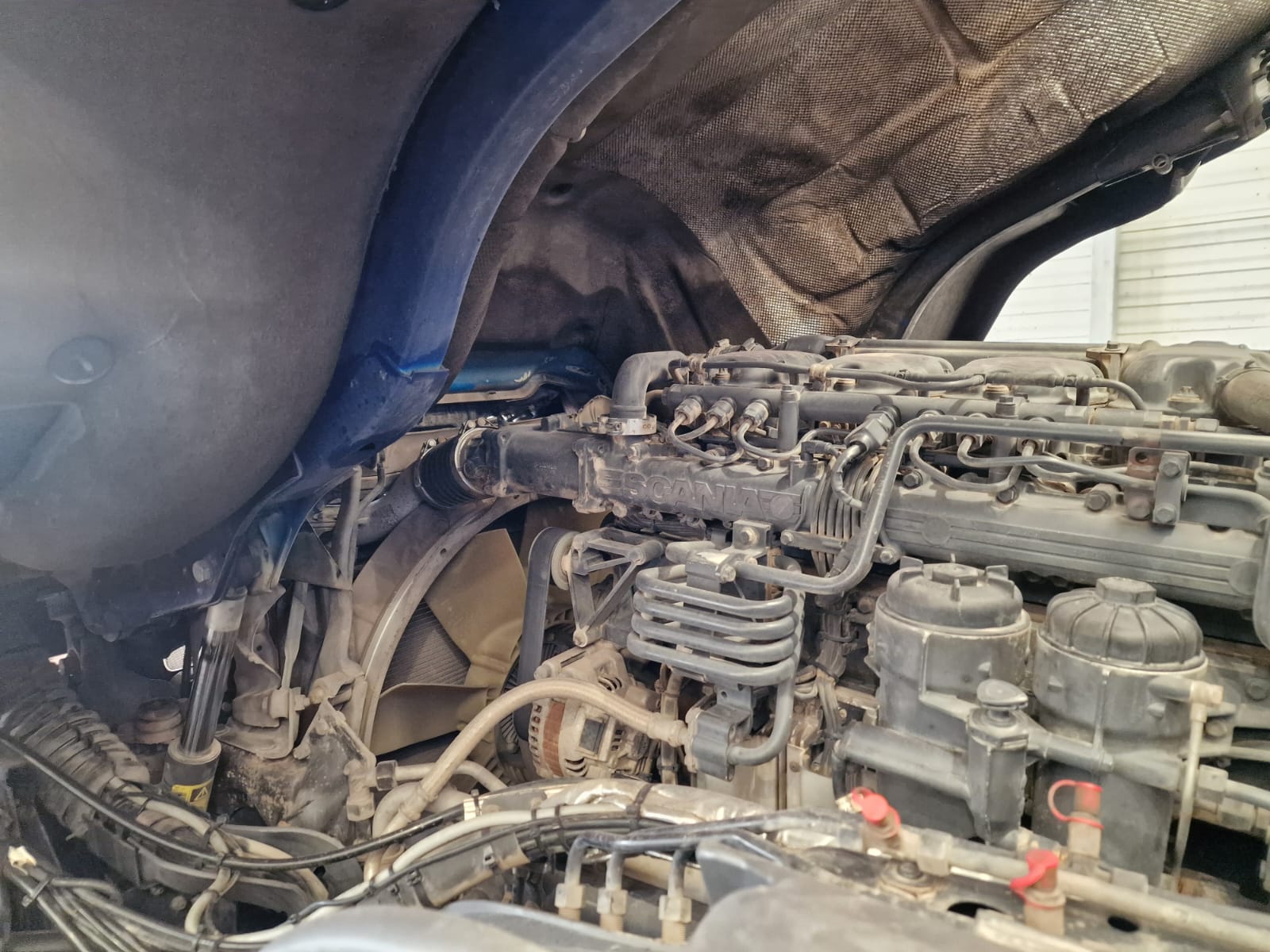 Scania P280 6×2 Rear Lift Dropside Brick Grab