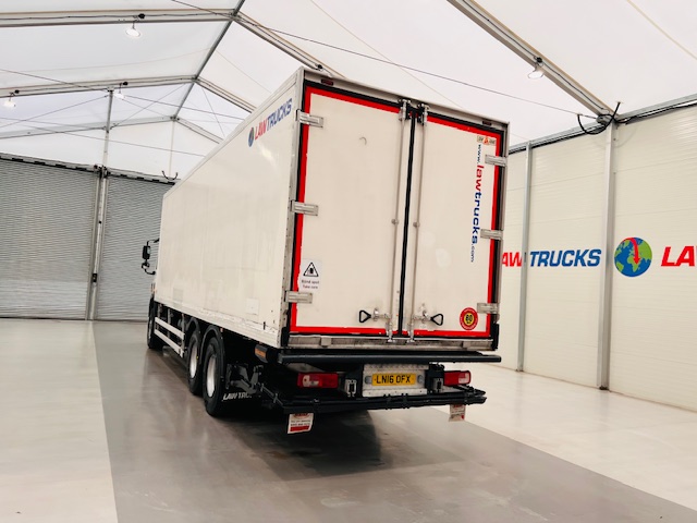 DAF CF 330 6×2 Rear Lift Fridge Box