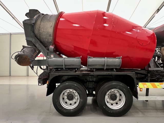 Hino 700 2813 6×4 Cement Mixer