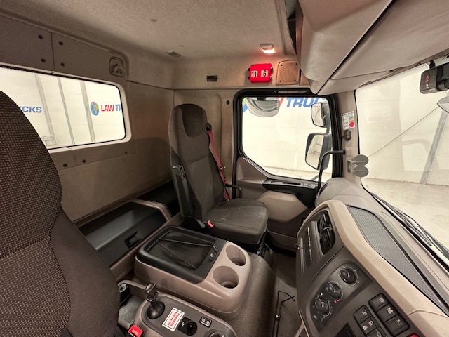 DAF LF 260 4×2 Rest Cab Tractor Unit