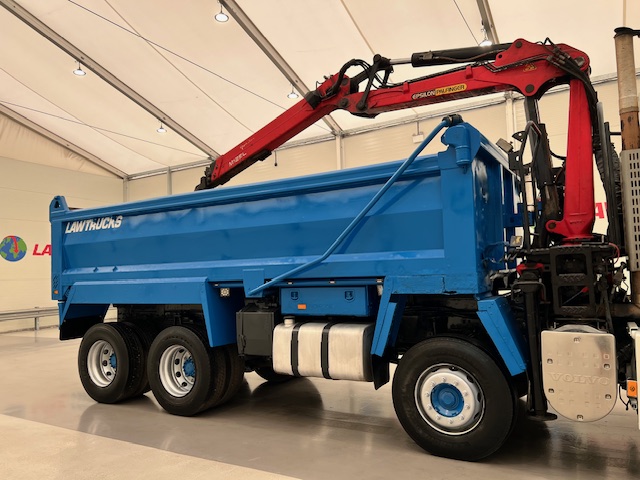 Volvo FM 460 8×4 Steel Tipper Grab