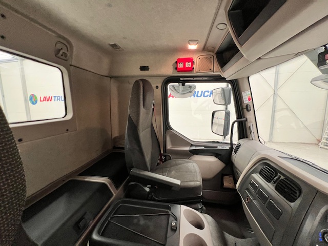 DAF LF 260 4×2 Rest Cab Tractor Unit