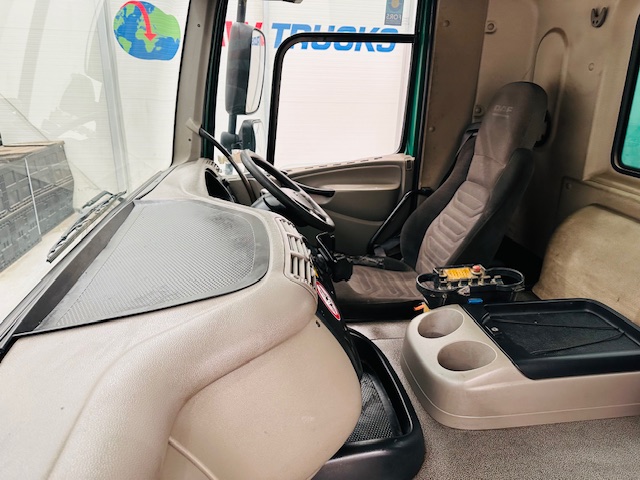 DAF CF75 310 Day Cab Dropside Brick Grab