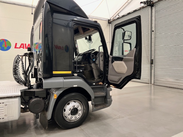 DAF LF 260 4×2 Rest Cab Tractor Unit