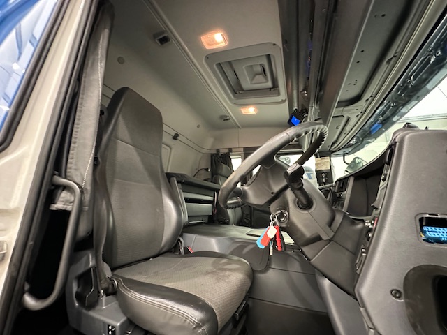 Scania P250 4×2 Sleeper Cab Fridge Box