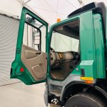 DAF CF75 310 Rear Lift Day Cab Dropside Brick Grab - thumbnail