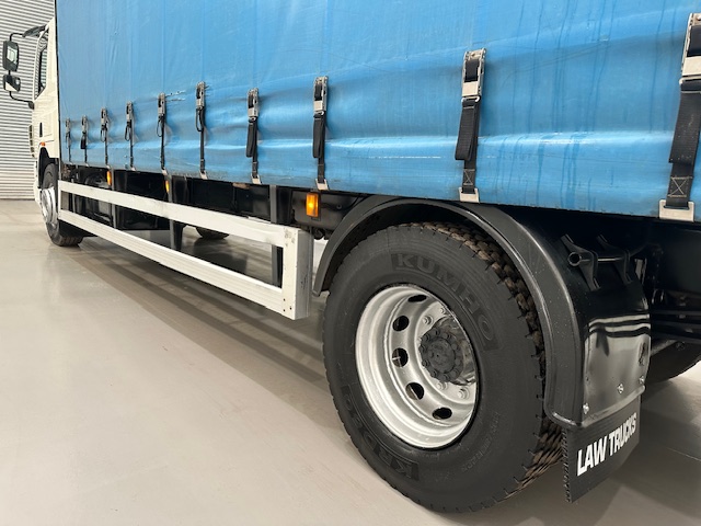 DAF CF65 220 Sleeper Cab Curtainsider Manual