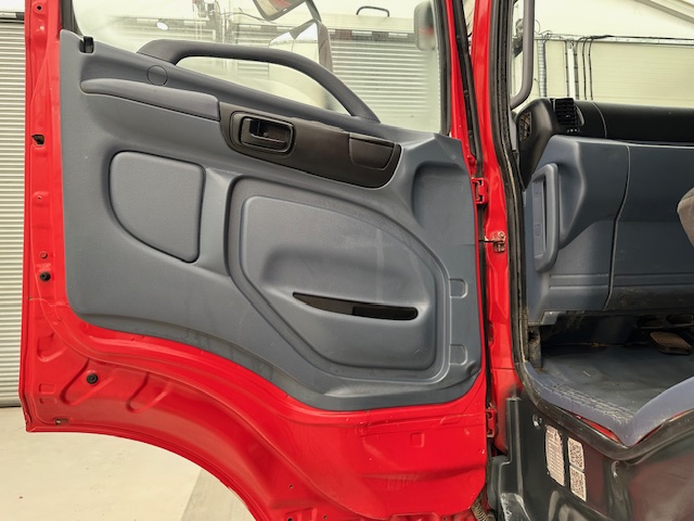 Hino 3241 700 8×4 Sleeper Cab Steel Tipper