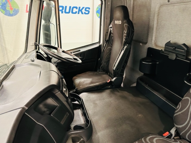 Iveco Stralis 310 AT 6×2 Box Van