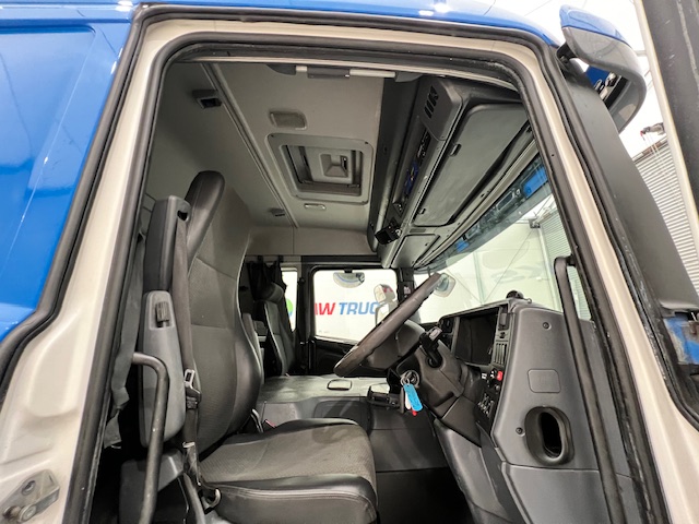 Scania P250 4×2 Sleeper Cab Fridge Box