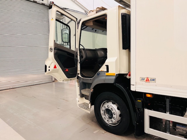 DAF CF 250 4×2 Day Cab Fridge Box