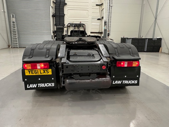 Volvo FM 450 6×2 Midlift Tractor Unit