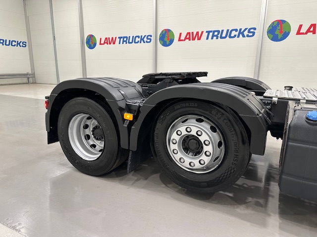 Volvo FH 500 6×2 Midlift Tractor Unit