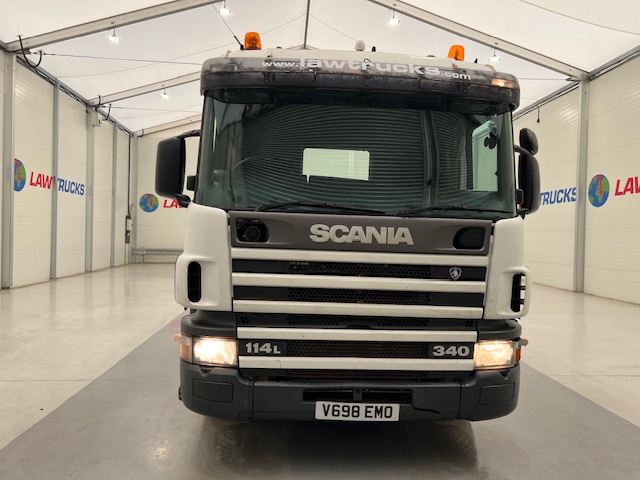 Scania 114 340 6×2 Sleeper Cab Beavertail
