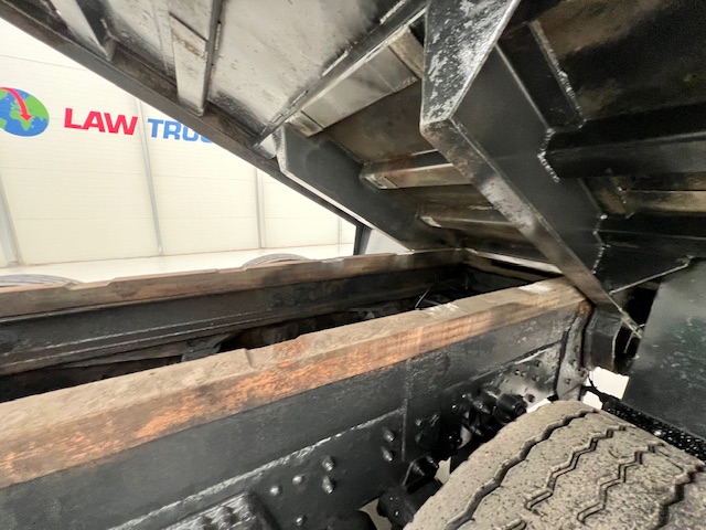 Scania P270 10 Tyre Day Cab Bulk Tipper with Crane