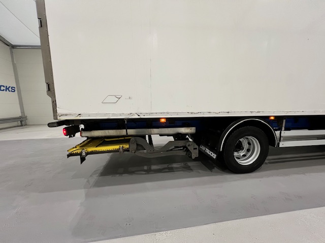 Scania P250 4×2 Sleeper Cab Fridge Box