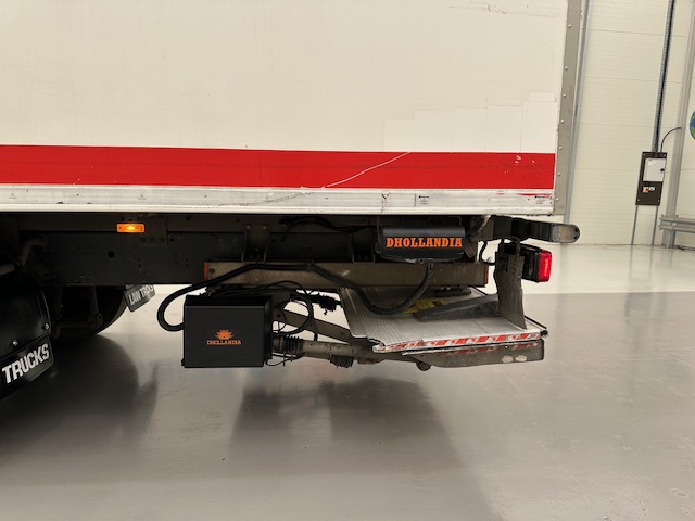 DAF CF 370 6×2 Sleeper Cab Fridge Box