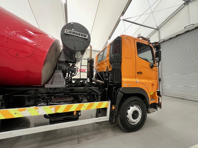 Hino 700 2813 6×4 Cement Mixer