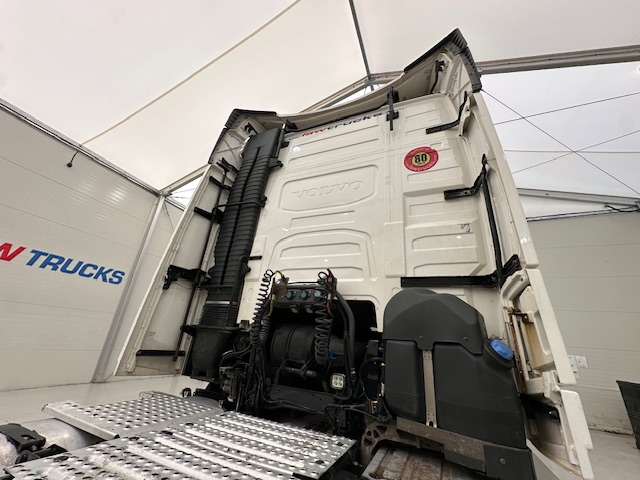 Volvo FH 500 6×2 Midlift Tractor Unit