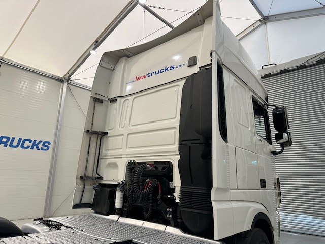 DAF XF 530 6×2 Midlift Tractor Unit