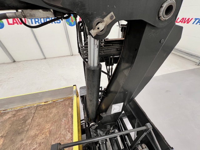 Mercedes Axor 2529 Rear Lift Brick Grab Manual