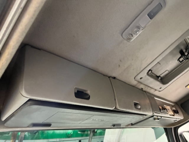 Volvo FM 400 8×4 Day Cab Tipper