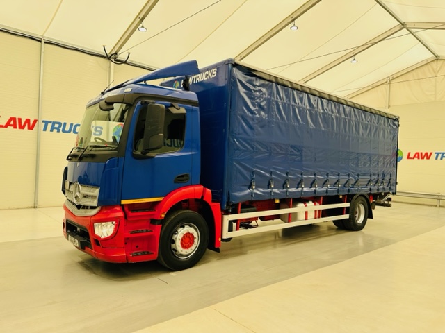 Mercedes Actros 1824 Day Cab Curtainsider