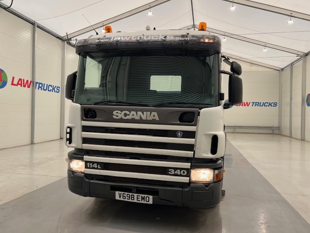 Scania 114 340 6×2 Sleeper Cab Beavertail