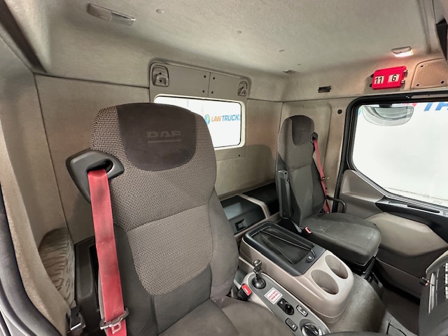 DAF LF 260 4×2 Rest Cab Tractor Unit