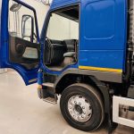 Volvo FM7 250 Globetrotter Flatbed - thumbnail