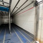 Mercedes Actros 2532 6×2 Rear Lift Day Cab Fridge Box - thumbnail