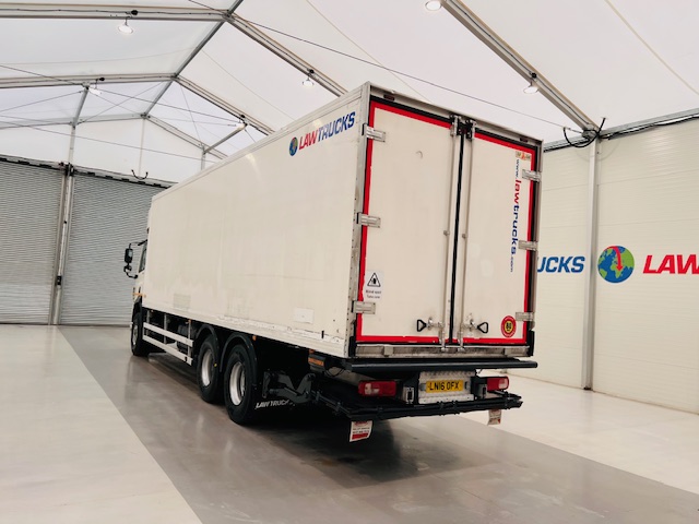 DAF CF 330 6×2 Rear Lift Fridge Box
