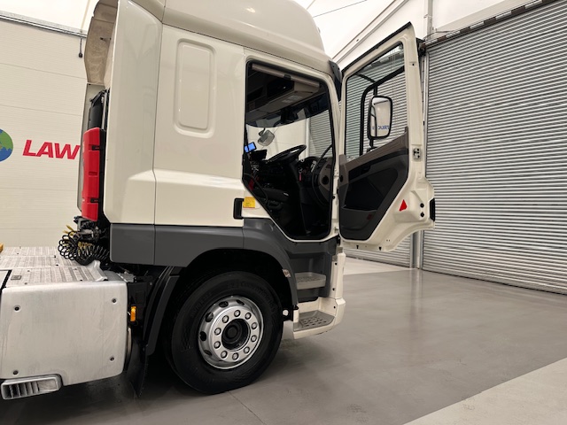 DAF CF 450 6×2 Space Cab Tractor Unit